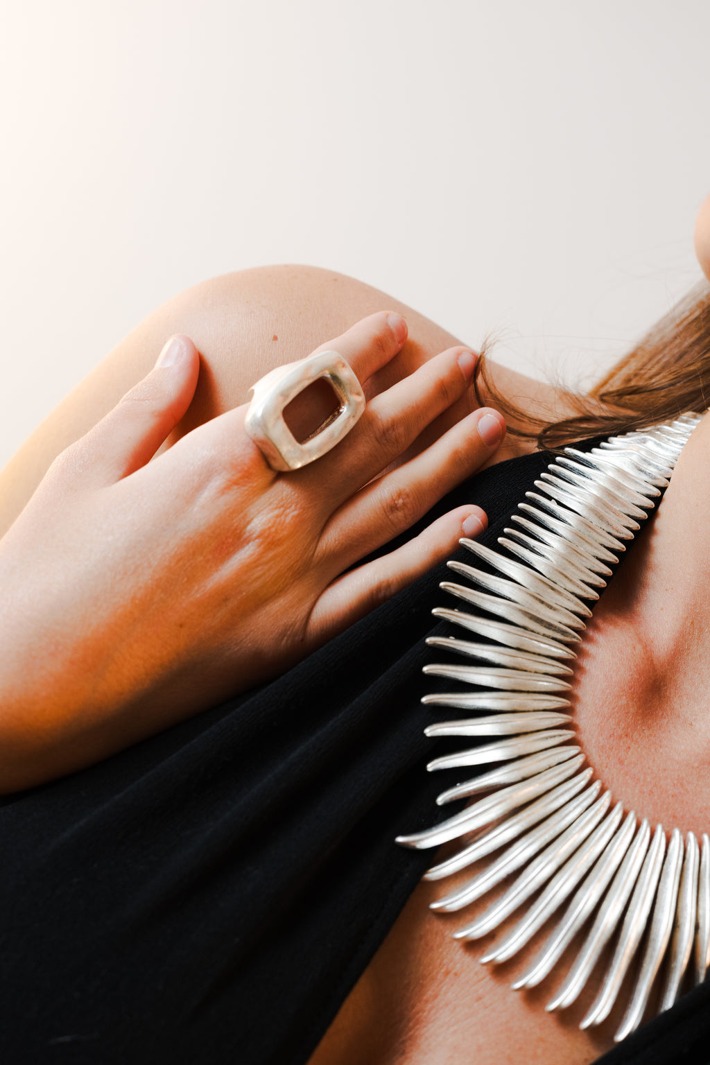 Galadi ANILLO AJUSTABLE RECTANGULAR ABIERTO – GALADI STUDIO