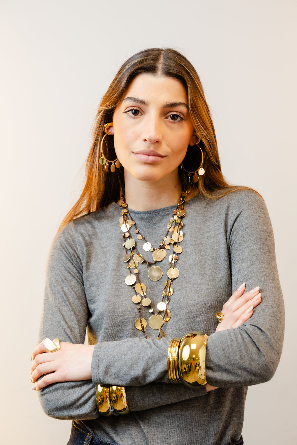 COLLAR TACHUELAS DORADAS